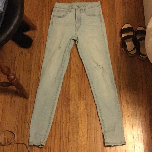 Levi's Denim - Levi’s high waisted skinny Distressed  jeans 26